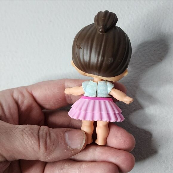 L.O.L. Surprise Dolls Mini Fashion Doll Jointed Figure With Clothes - Picture 1 of 2